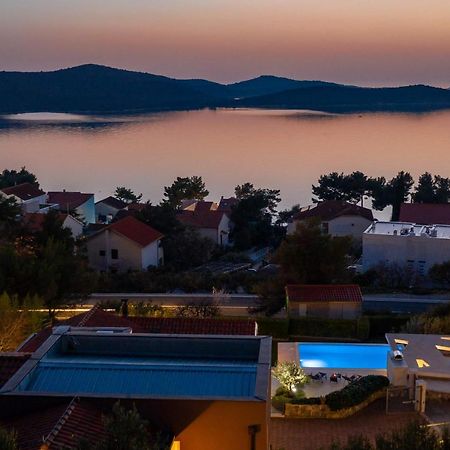 Villa Tela With Pool Žaborić Exteriér fotografie