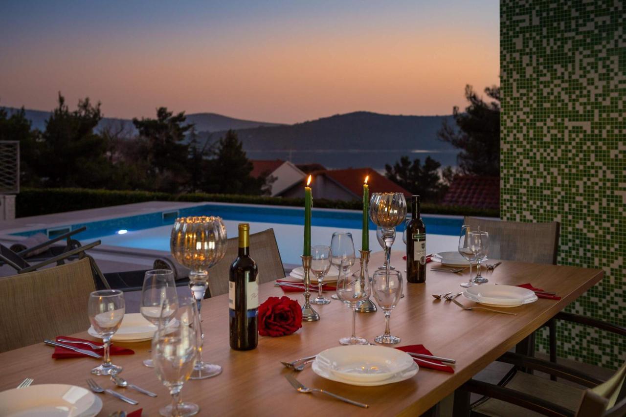 Villa Tela With Pool Žaborić Exteriér fotografie