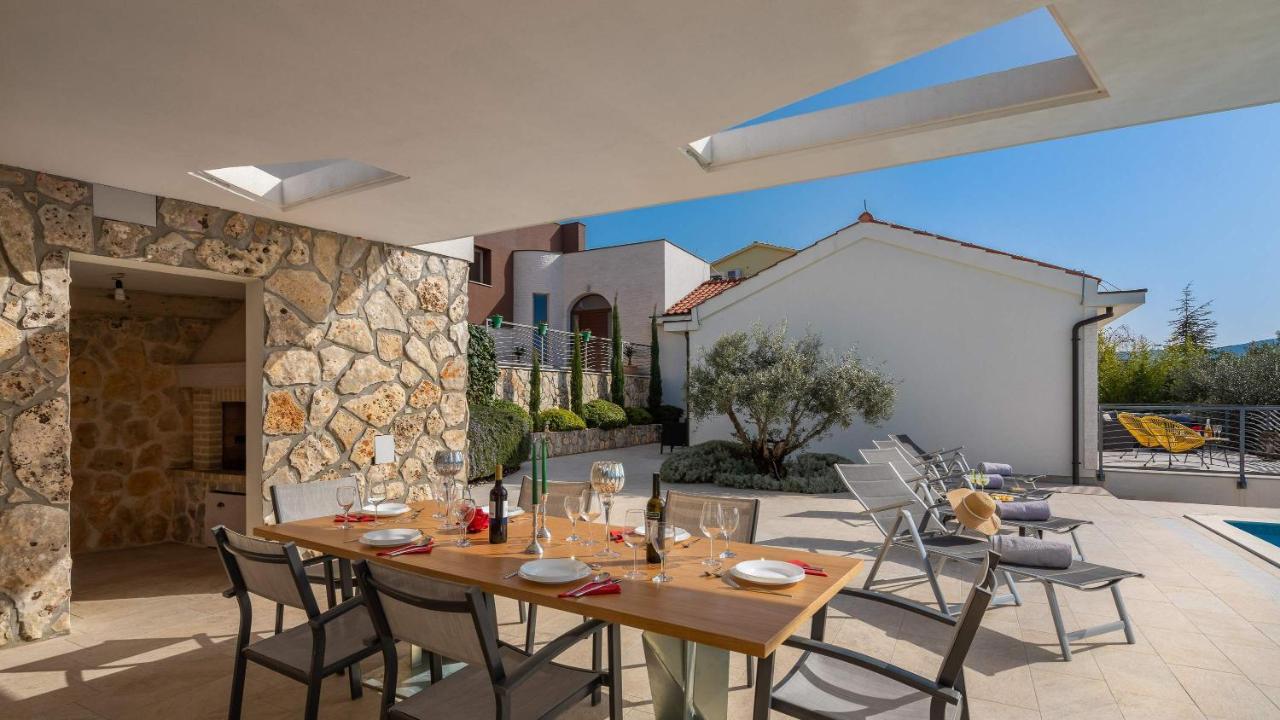 Villa Tela With Pool Žaborić Exteriér fotografie