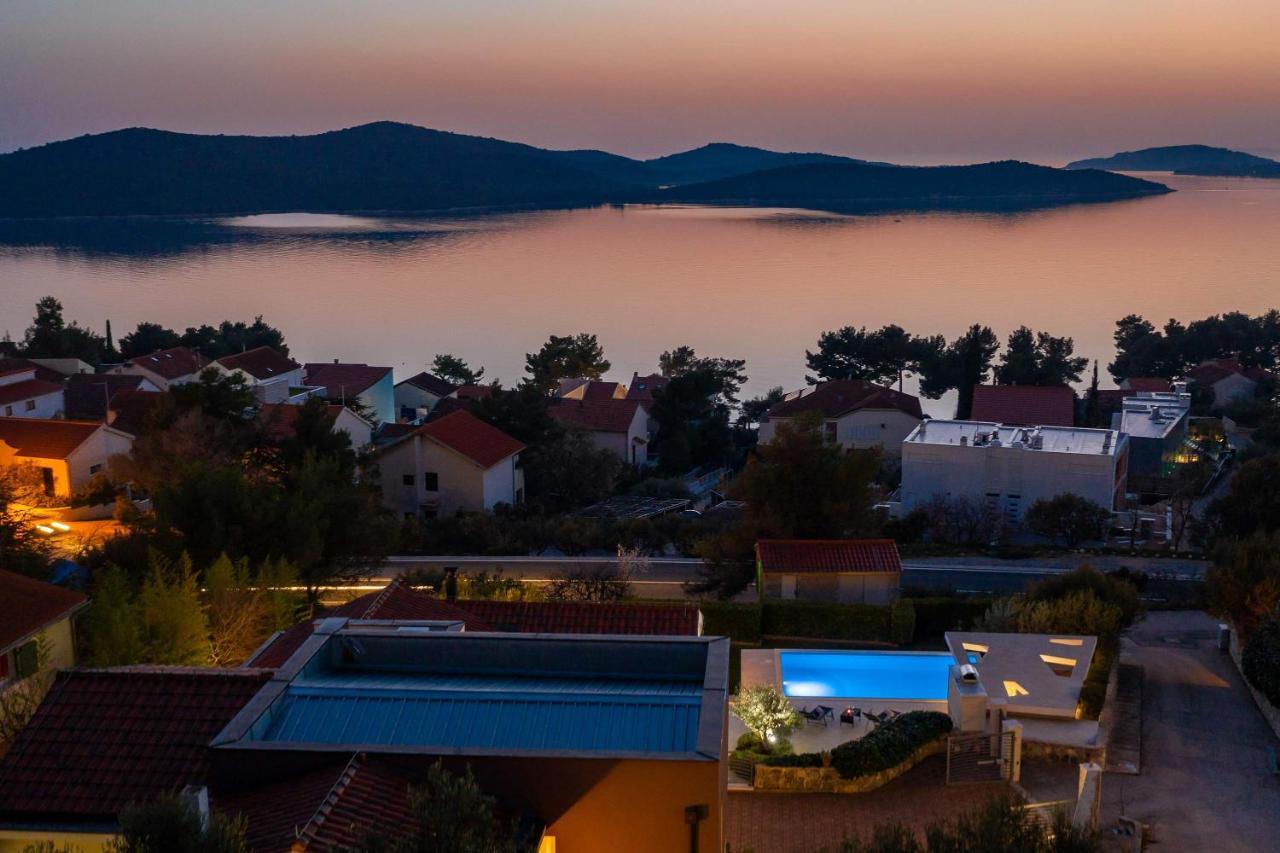 Villa Tela With Pool Žaborić Exteriér fotografie